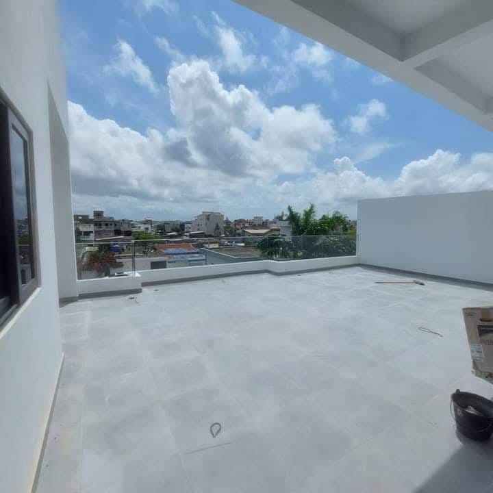 Villa avec vue mer à louer à Fidjrossè Plage