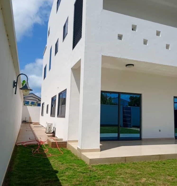 Villa de 6 chambres à vendre à Akpakpa CEN-SAD_6