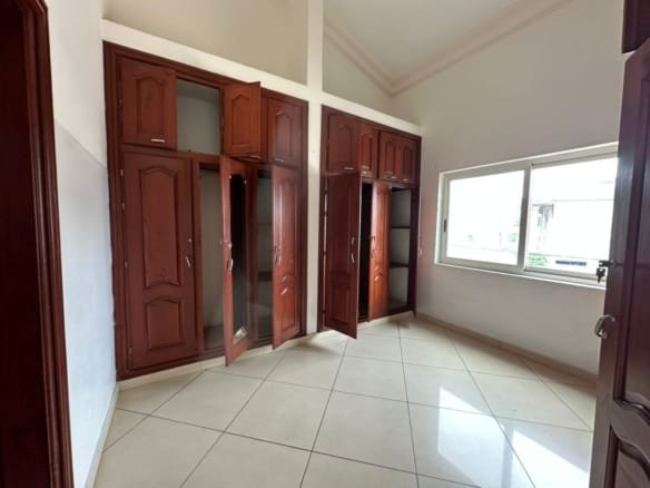 Villa de luxe à louer à Haie Vive_7