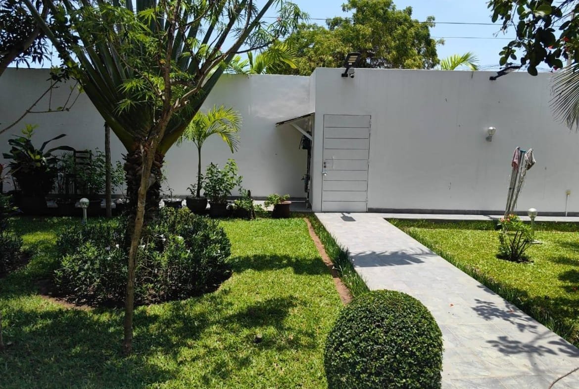 Villa duplex 4 chambres non-meublée à louer à Fidjrossè