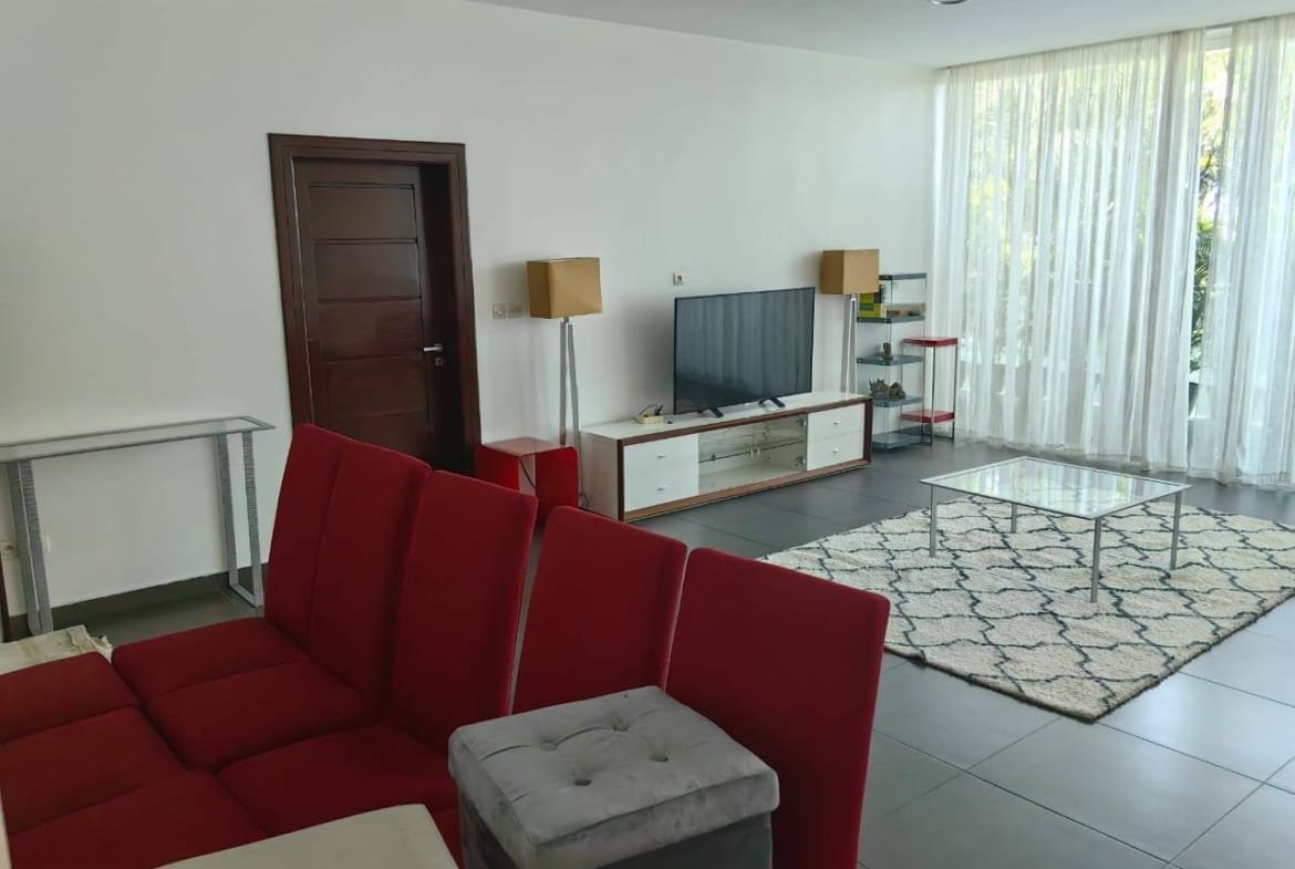 Villa duplex 4 chambres non-meublée à louer à Fidjrossè_2