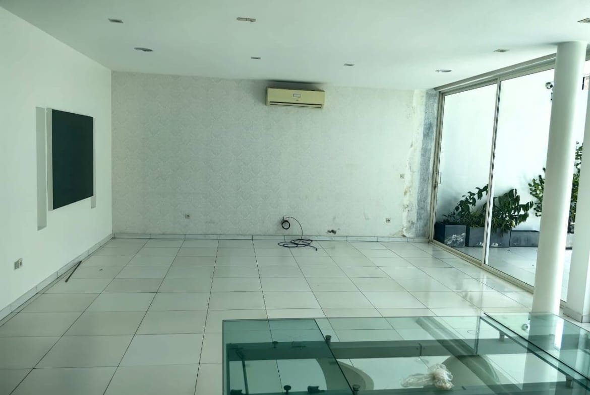 Villa duplex 4 chambres non-meublée à louer à Fidjrossè_3