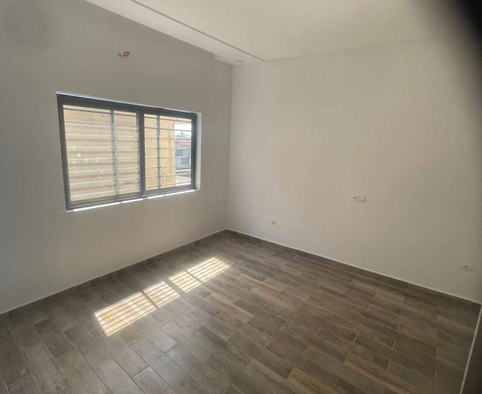 Villa duplex à louer à Houéyiho_9