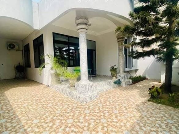 Villa meublée 3 chambres à louer à Fidjrossè Plage_10