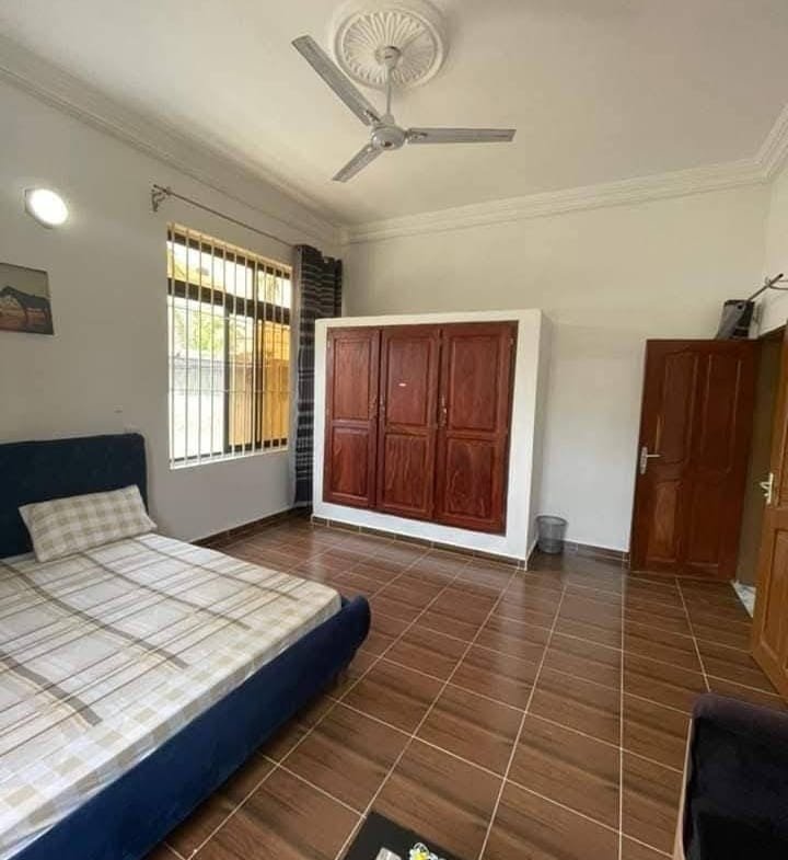 Villa meublée 3 chambres à louer à Fidjrossè Plage_11