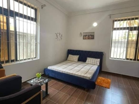 Villa meublée 3 chambres à louer à Fidjrossè Plage_12