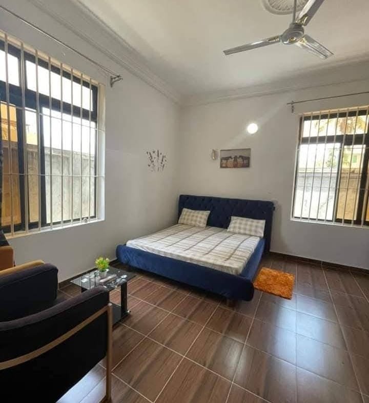 Villa meublée 3 chambres à louer à Fidjrossè Plage_12