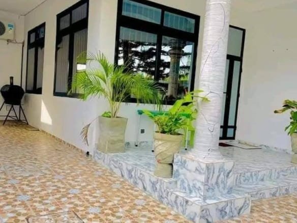 Villa meublée 3 chambres à louer à Fidjrossè Plage_4