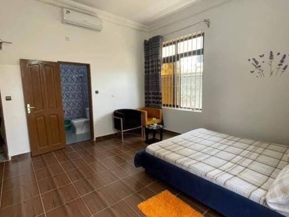 Villa meublée 3 chambres à louer à Fidjrossè Plage_6