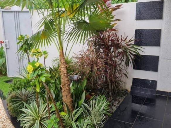 Villa non meublée avec jardin et piscine à louer à Haie Vive_12