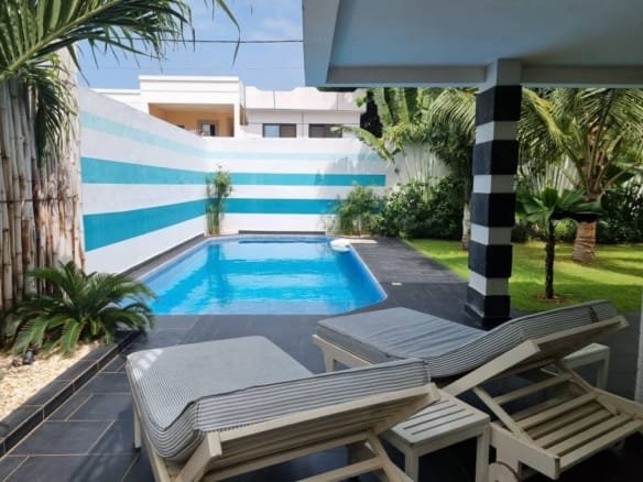 Villa non meublée avec jardin et piscine à louer à Haie Vive_16