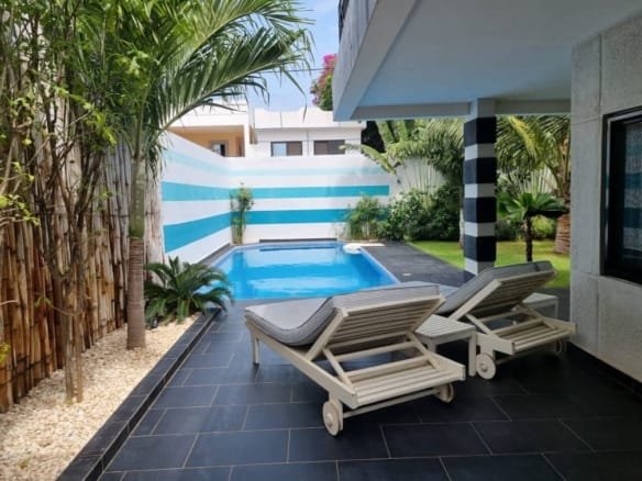 Villa non meublée avec jardin et piscine à louer à Haie Vive_3