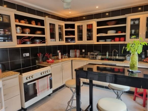 Villa non meublée avec jardin et piscine à louer à Haie Vive_5