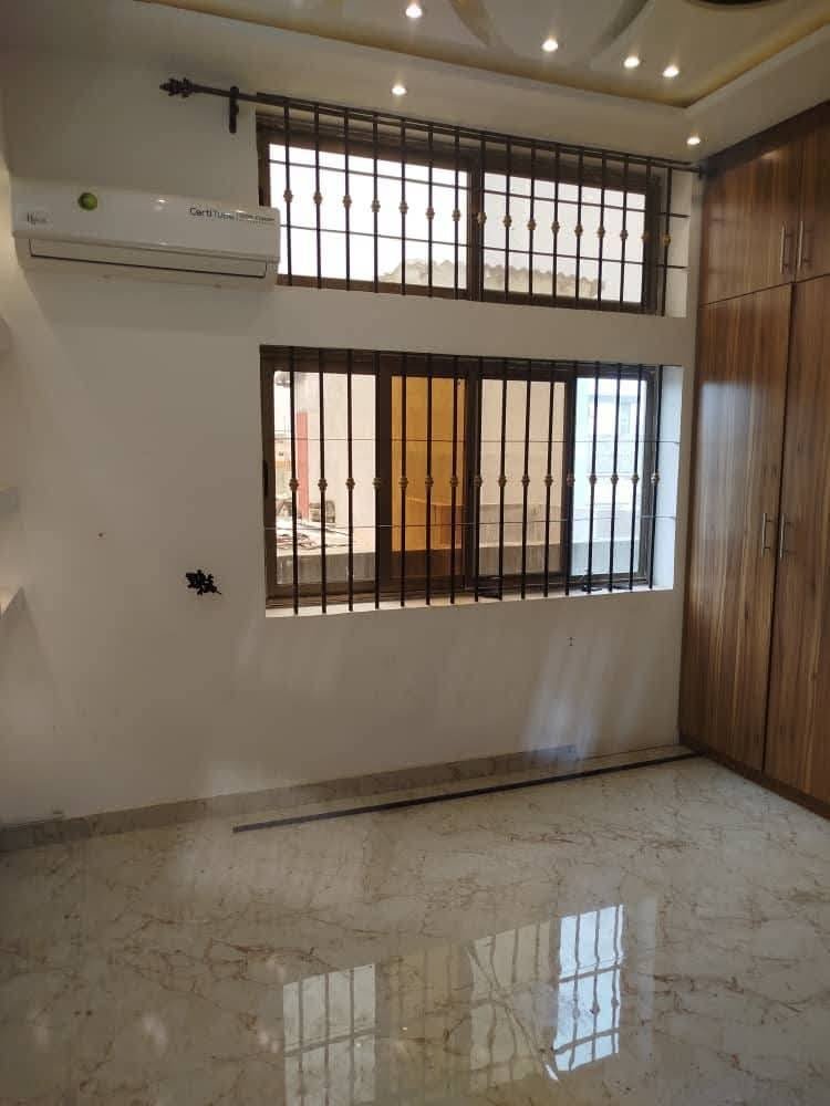 Appartement F4 avec entrée personnelle à louer à Fidjrossè_10