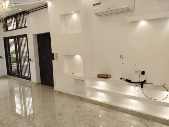 Appartement F4 avec entrée personnelle à louer à Fidjrossè_2