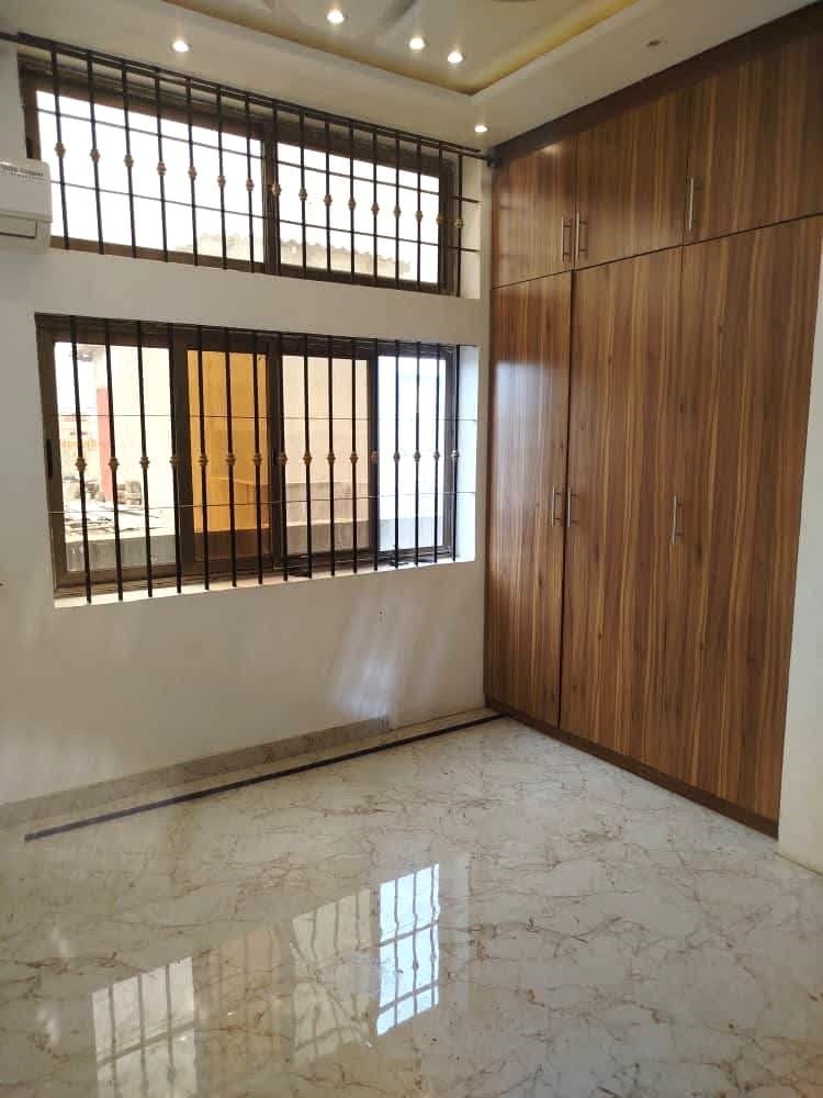 Appartement F4 avec entrée personnelle à louer à Fidjrossè_5