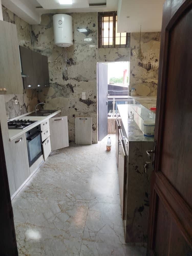 Appartement F4 avec entrée personnelle à louer à Fidjrossè_7