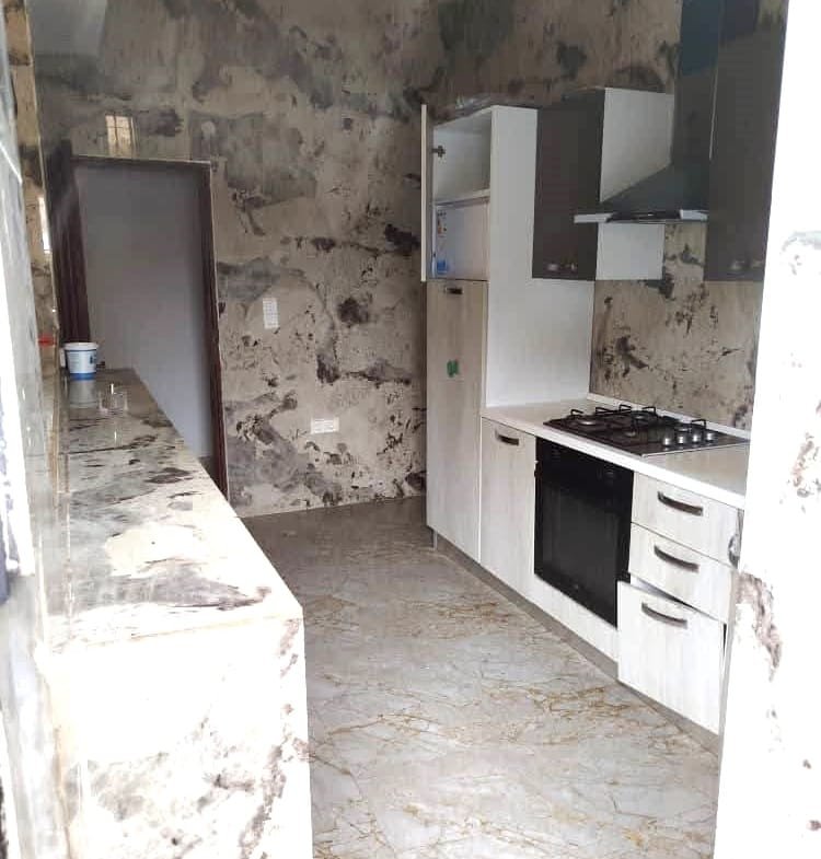 Appartement F4 avec entrée personnelle à louer à Fidjrossè_9