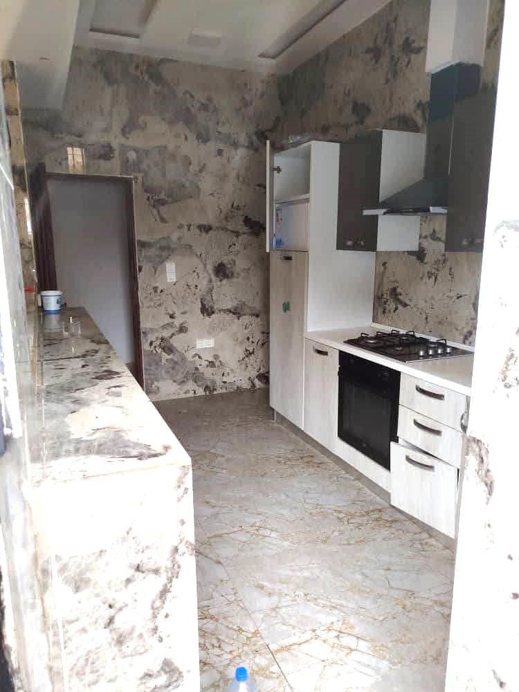 Appartement F4 avec entrée personnelle à louer à Fidjrossè_9