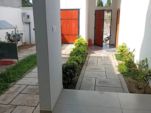 Appartement entrée personnelle à louer à Fidjrossè_12