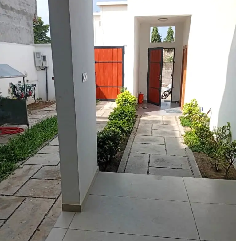 Appartement entrée personnelle à louer à Fidjrossè_12