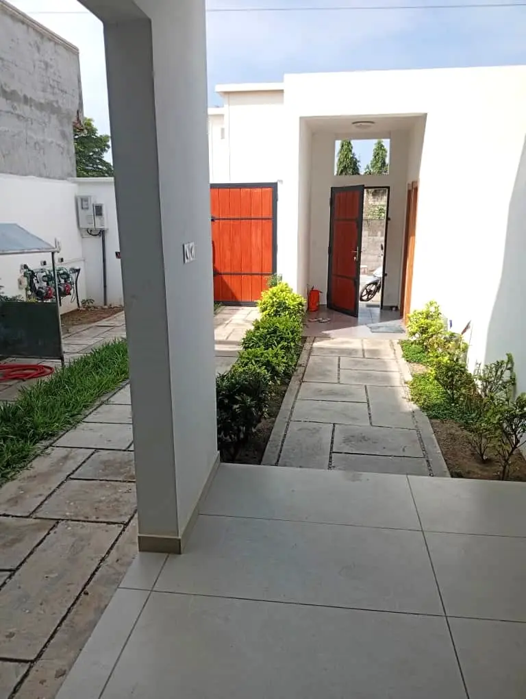 Appartement entrée personnelle à louer à Fidjrossè_12