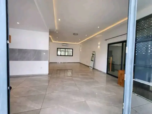 Appartement entrée personnelle à louer à Fidjrossè_4