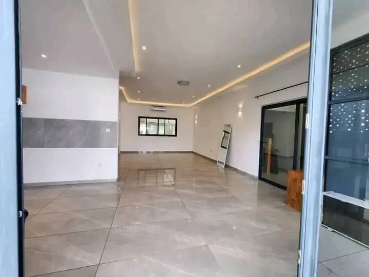 Appartement entrée personnelle à louer à Fidjrossè_4