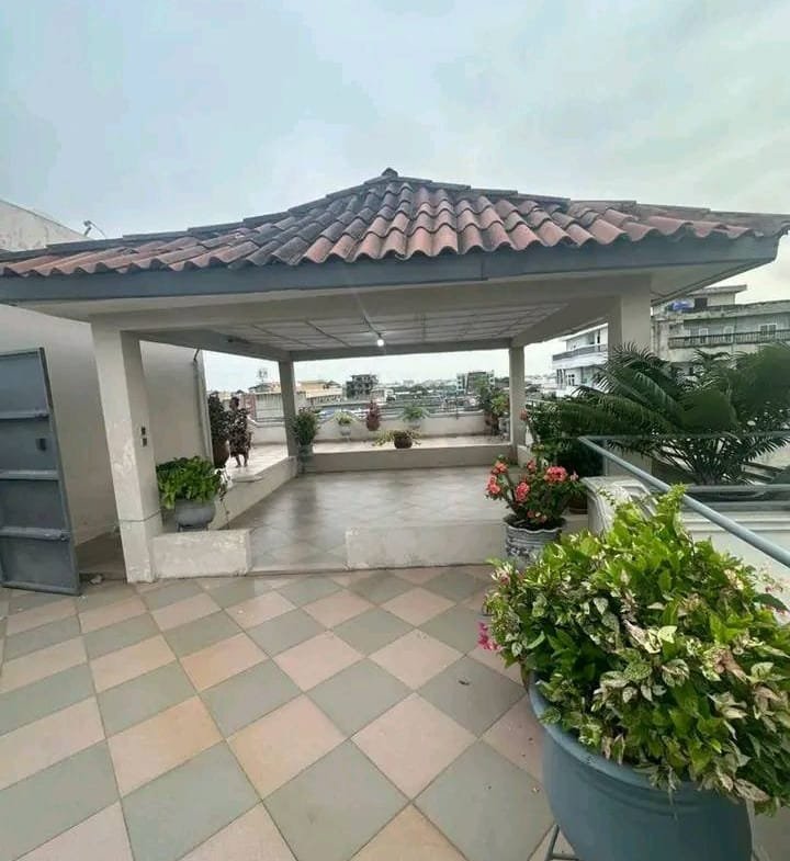 Appartement meublé avec terrasses à louer à Houéyiho