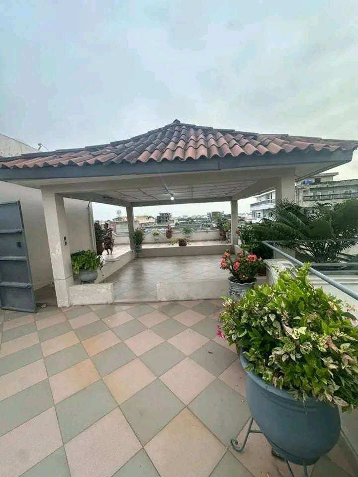 Appartement meublé avec terrasses à louer à Houéyiho