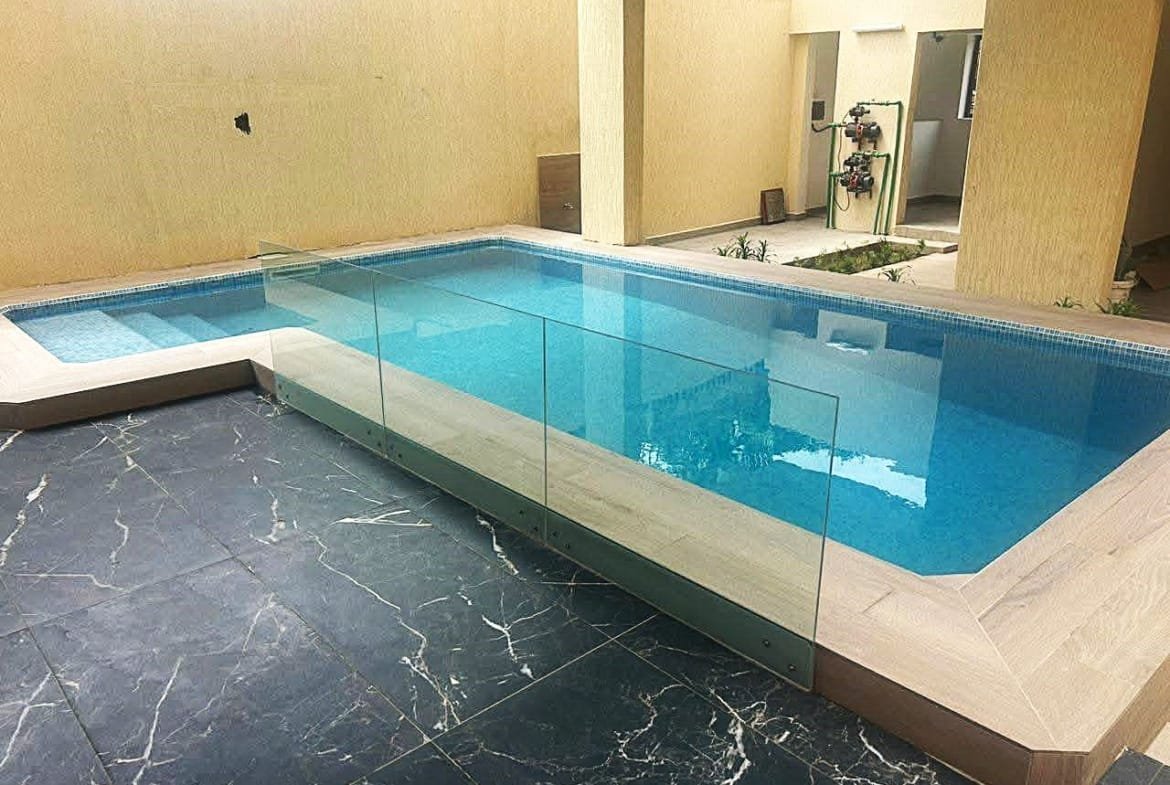 Villa 4 Chambres avec piscine à louer à Quartier JAK Cotonou