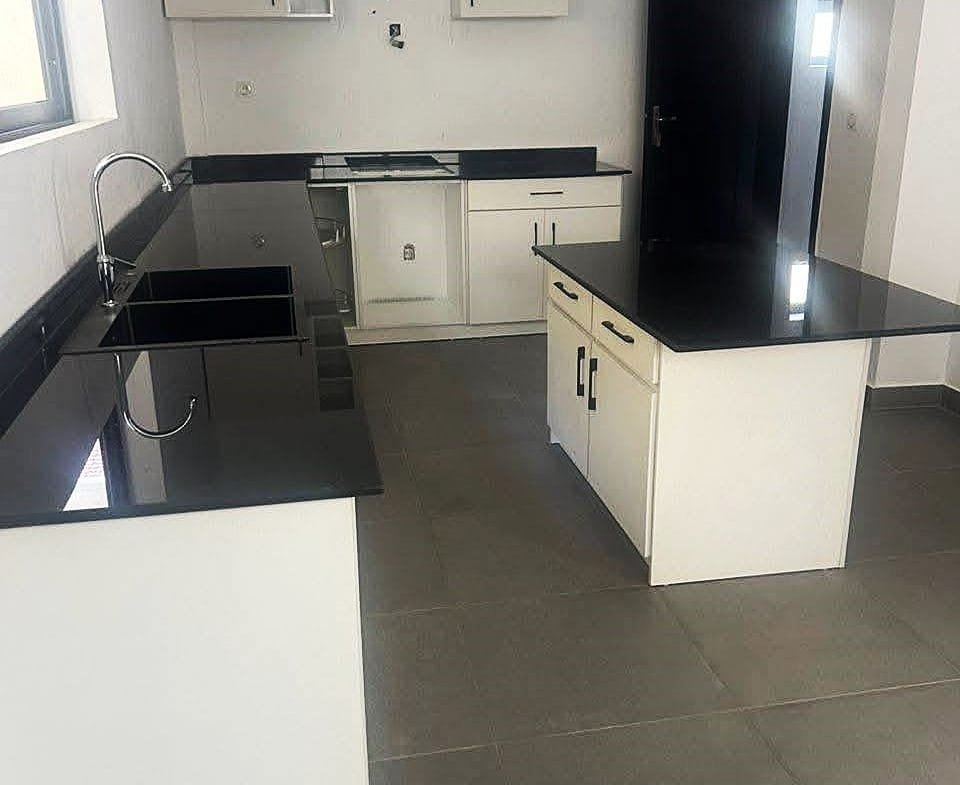 Villa 4 Chambres avec piscine à louer à Quartier JAK Cotonou - BENIN-IMMO