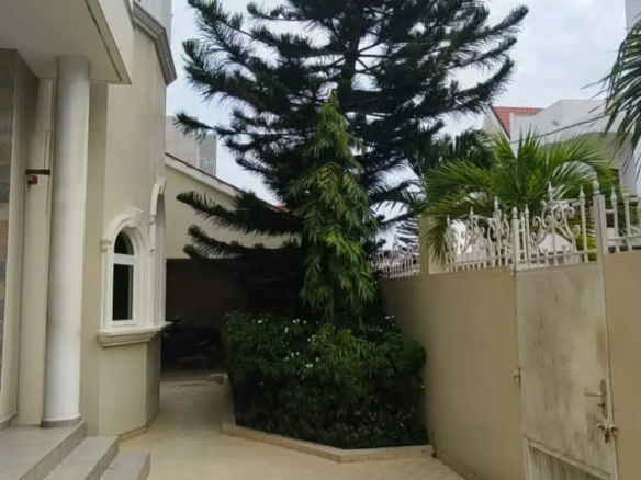 Villa 6 Chambres à louer à Haie Vive Cotonou _5