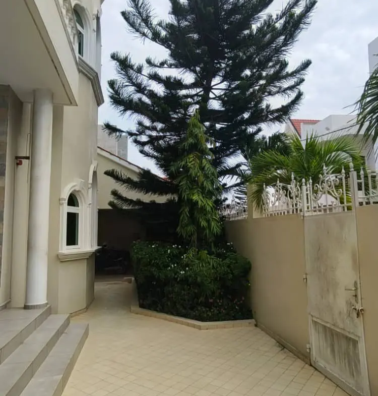 Villa 6 Chambres à louer à Haie Vive Cotonou _5