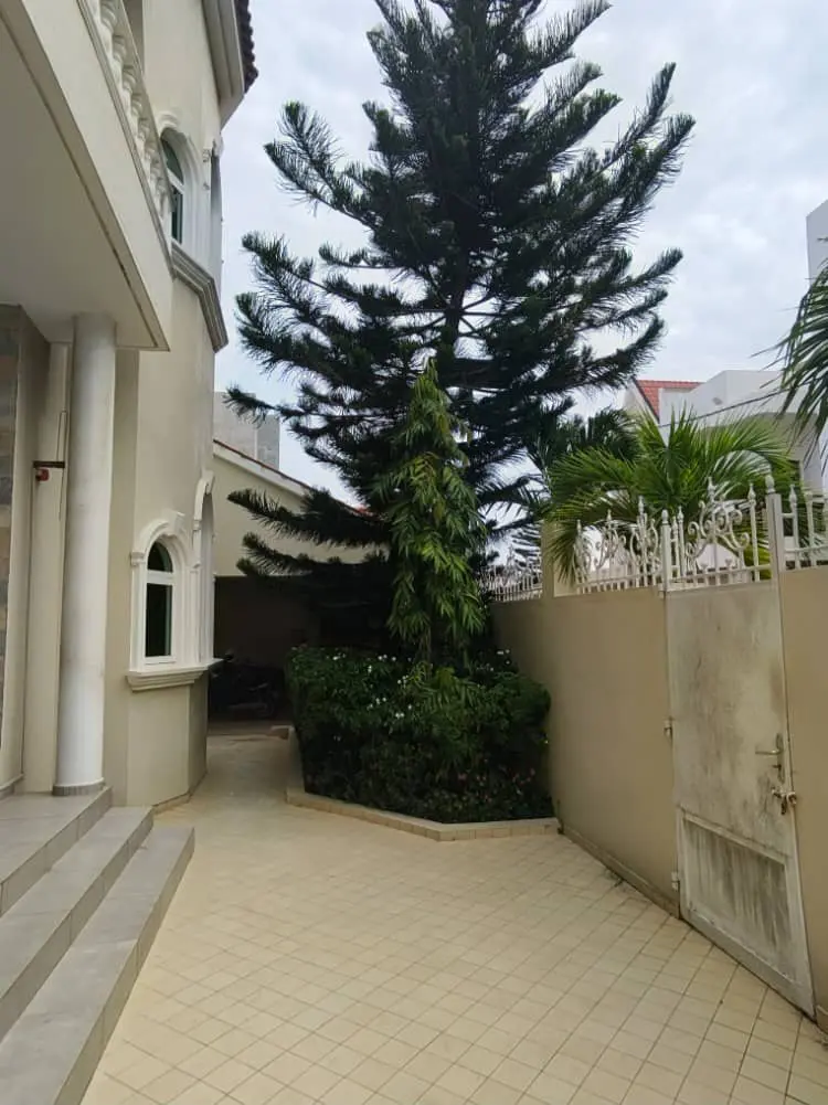 Villa 6 Chambres à louer à Haie Vive Cotonou _5