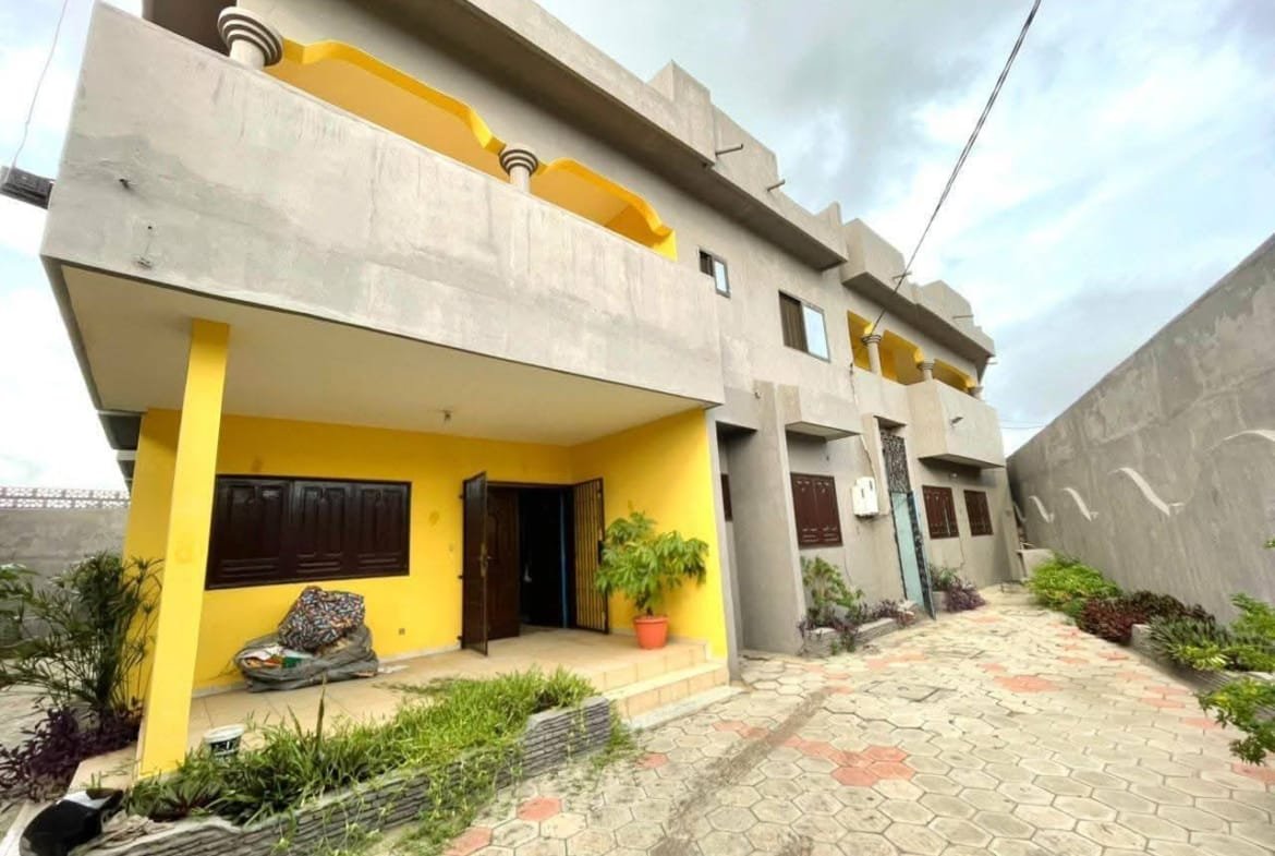 Villa R+1 à vendre à Cocotomey