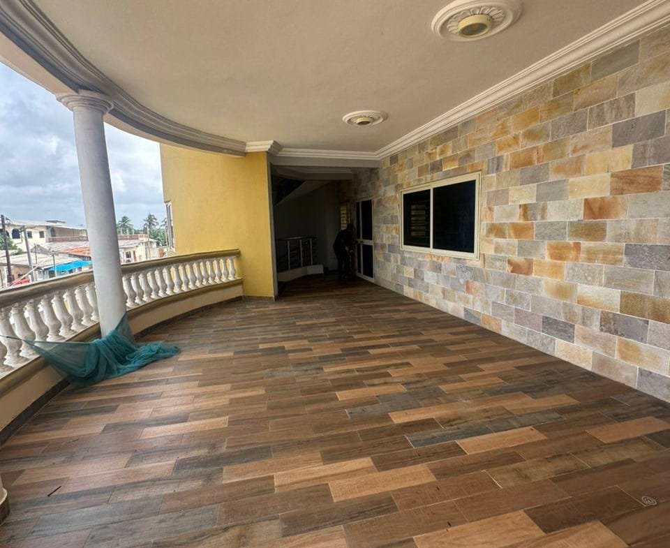 Villa avec piscine et vue mer à louer à Fidjrossè Togbin Plage - BENIN-IMMO