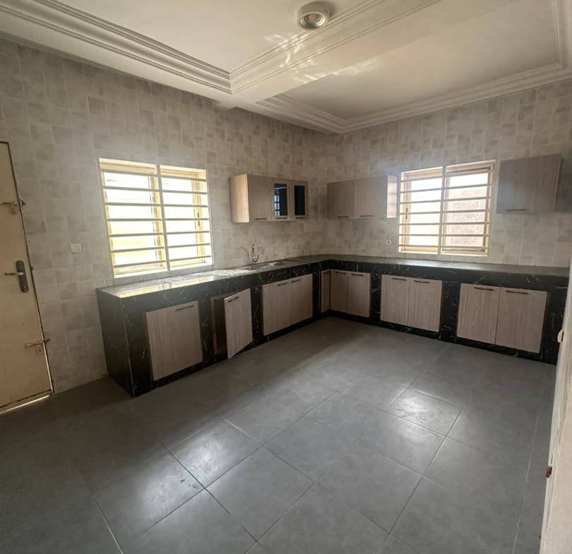Villa avec piscine et vue mer à louer à Fidjrossè Togbin Plage - BENIN-IMMO
