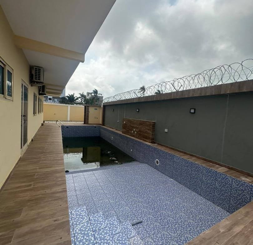 Villa avec piscine et vue mer à louer à Fidjrossè Togbin Plage - BENIN-IMMO