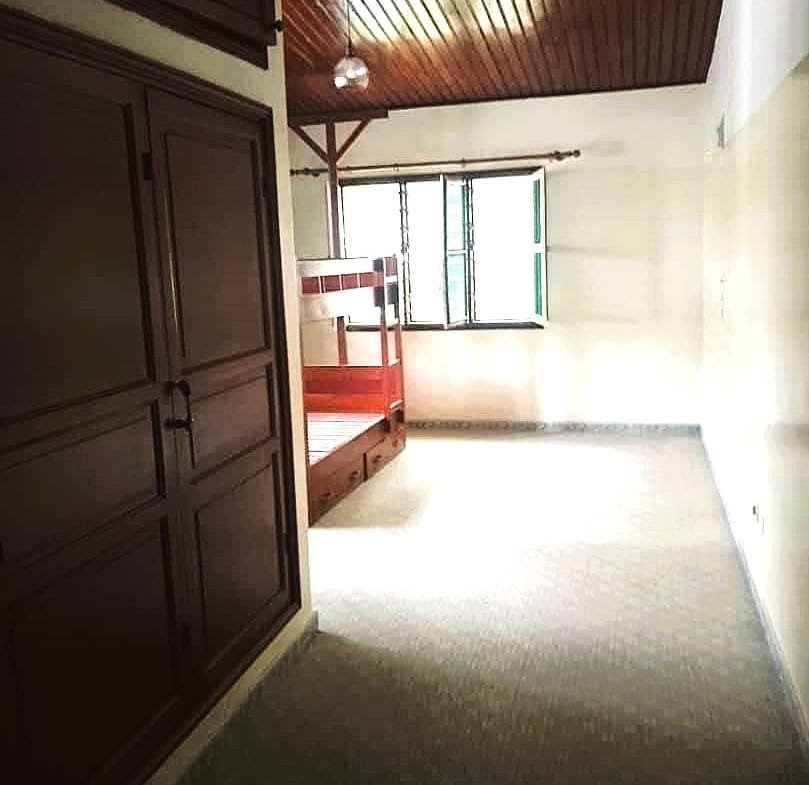 Villa duplex 4 chambres avec jardin à louer à Fidjrossè - BENIN-IMMO