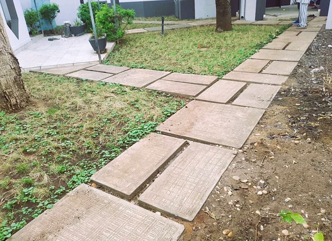 Villa duplex 4 chambres avec jardin à louer à Fidjrossè - BENIN-IMMO
