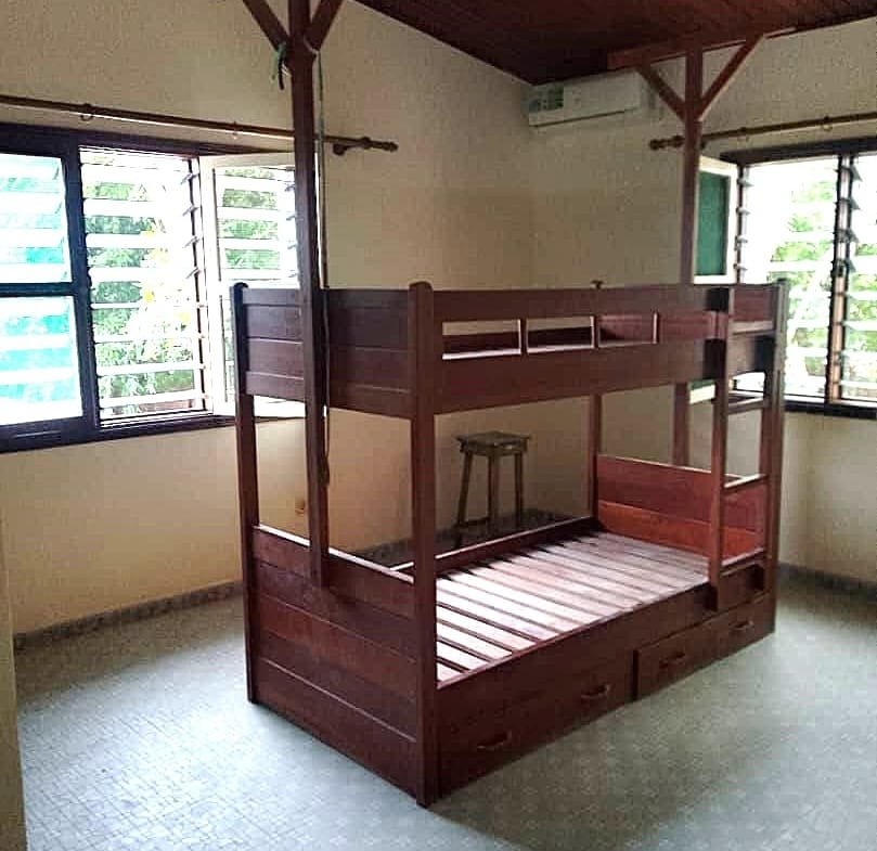 Villa duplex 4 chambres avec jardin à louer à Fidjrossè - BENIN-IMMO