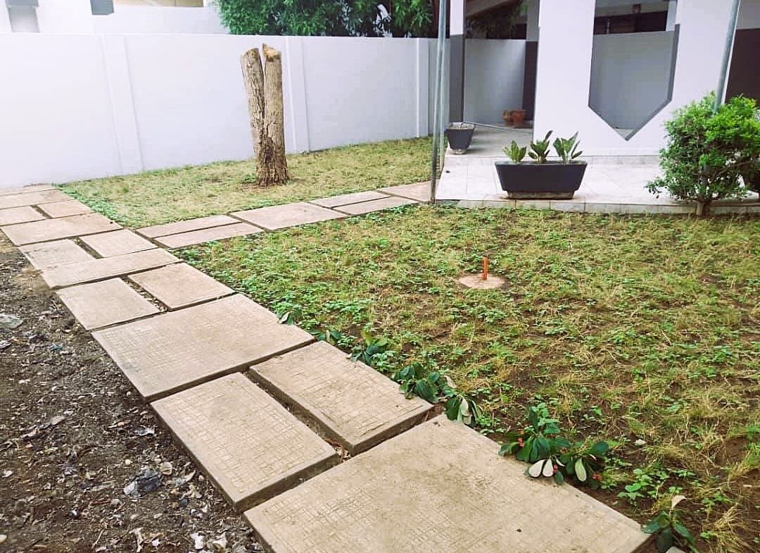Villa duplex 4 chambres avec jardin à louer à Fidjrossè - BENIN-IMMO