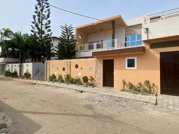 Villa duplex meublée de 6 chambres à vendre à Agla – Filao