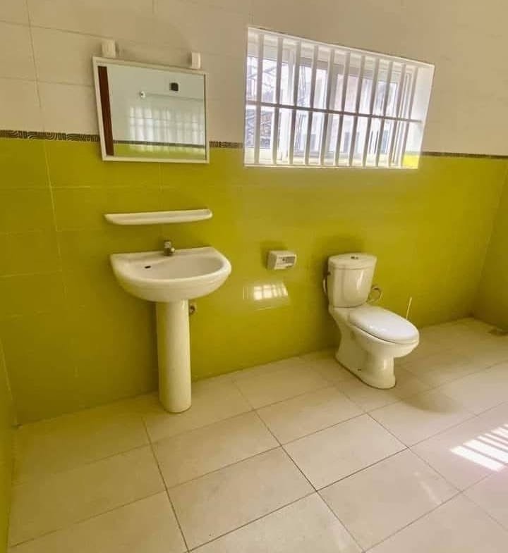 Villa duplex meublée de 6 chambres à vendre à Agla – Filao - BENIN-IMMO