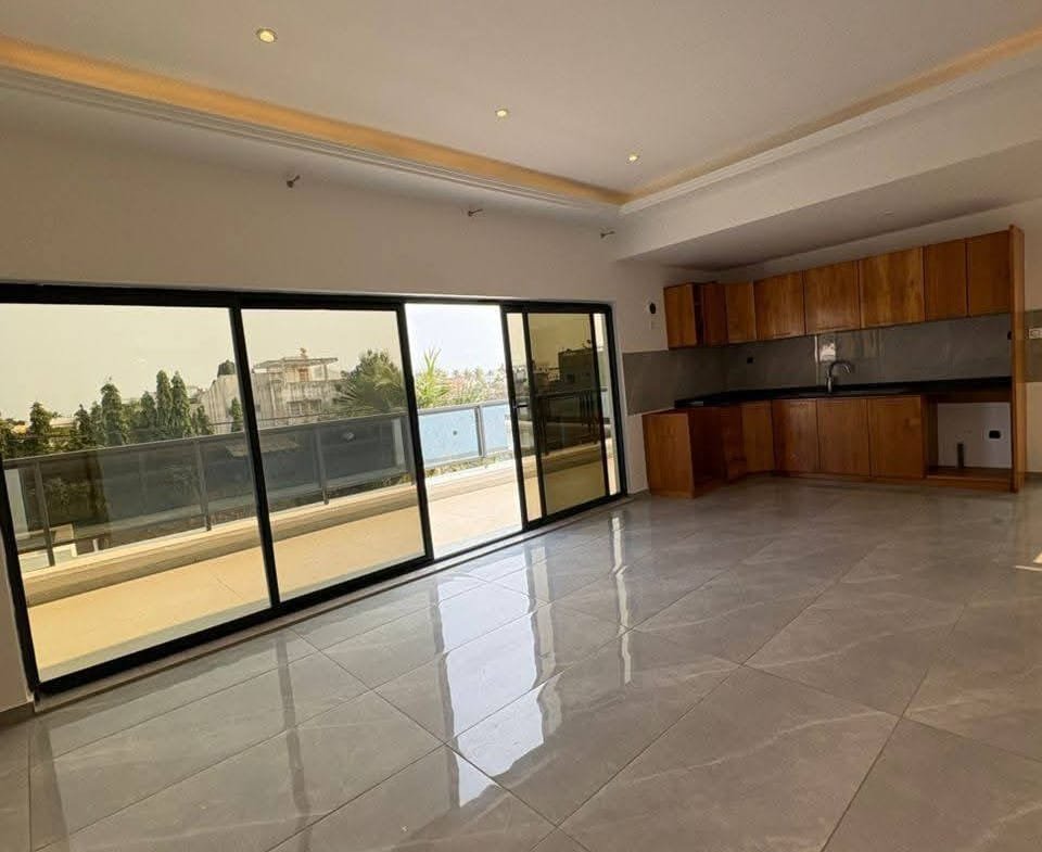 Villa moderne 4 chambres avec jardin à louer à Fidjrossè Plage - BENIN-IMMO