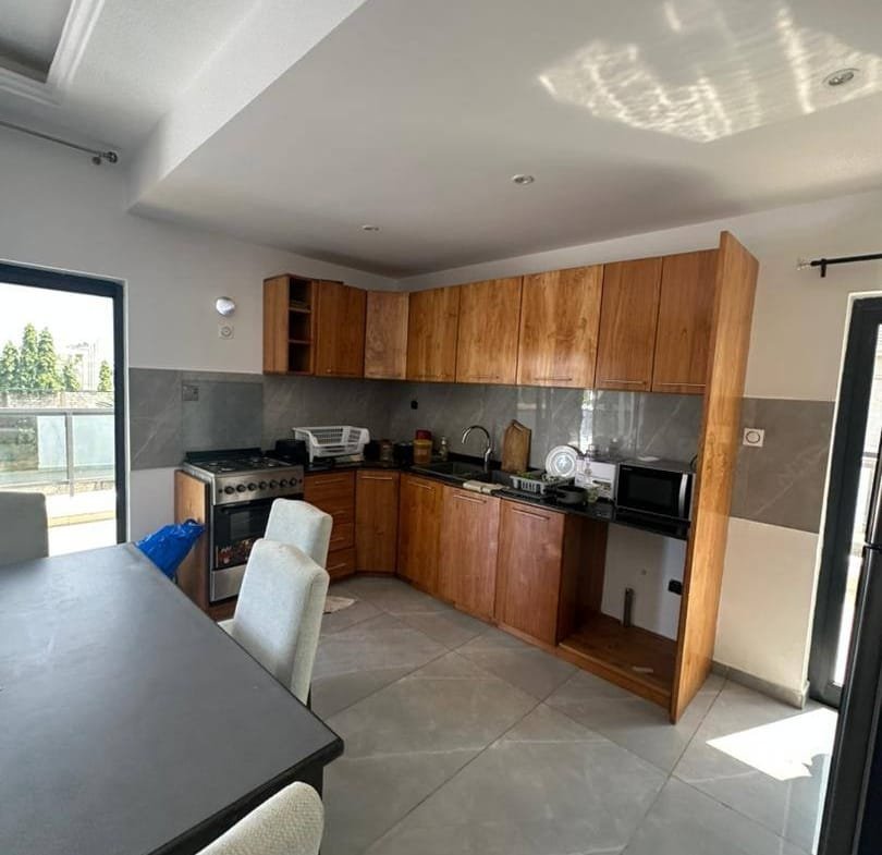 Villa moderne 4 chambres avec jardin à louer à Fidjrossè Plage - BENIN-IMMO