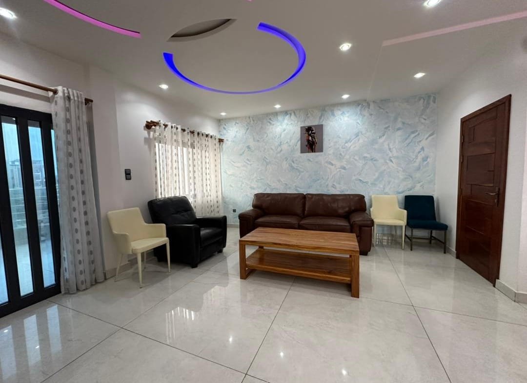 Appartement meublé 2 chambres à louer à Fidjrossè plage - BENIN-IMMO