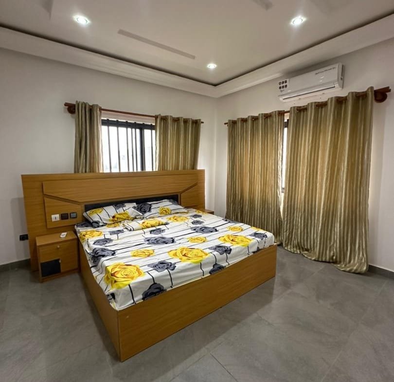 Appartement meublé 2 chambres à louer à Fidjrossè plage - BENIN-IMMO
