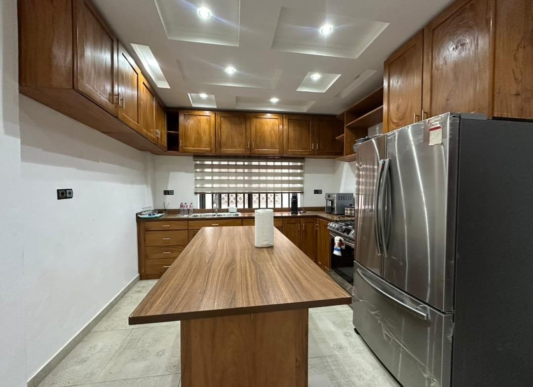 Appartement meublé 2 chambres à louer à Fidjrossè plage - BENIN-IMMO